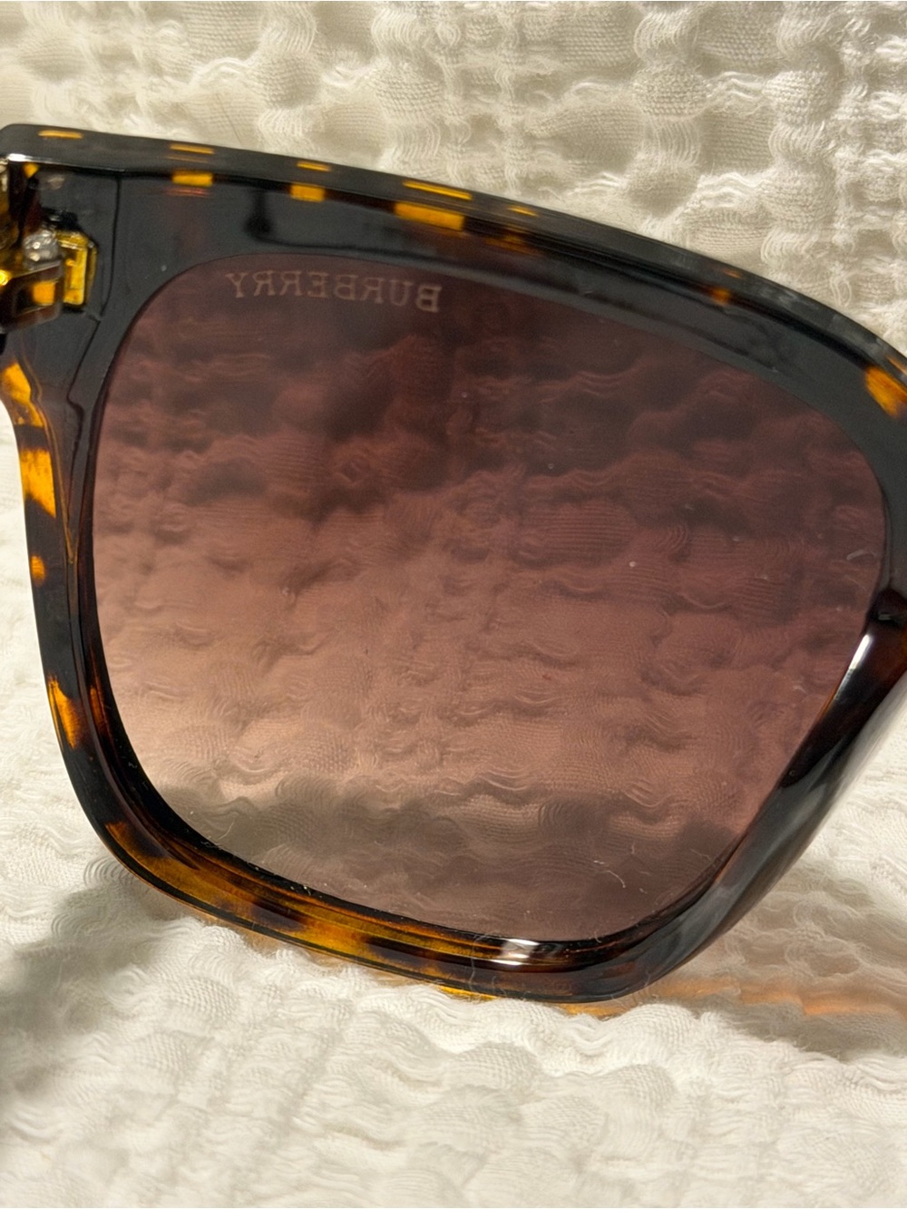 Burberry Tortoiseshell Frame Sunglasses with Brown Gradient Lenses - Picture 6 of 8